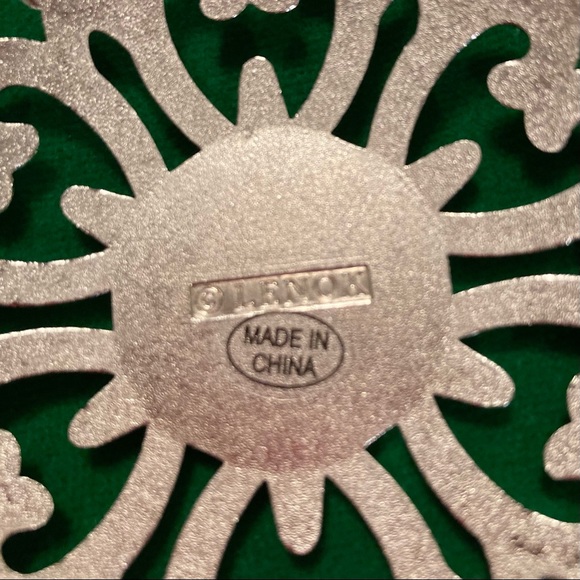 Collectible Lenox Bejeweled Snowflake Silver plated Ornament - Picture 4 of 7